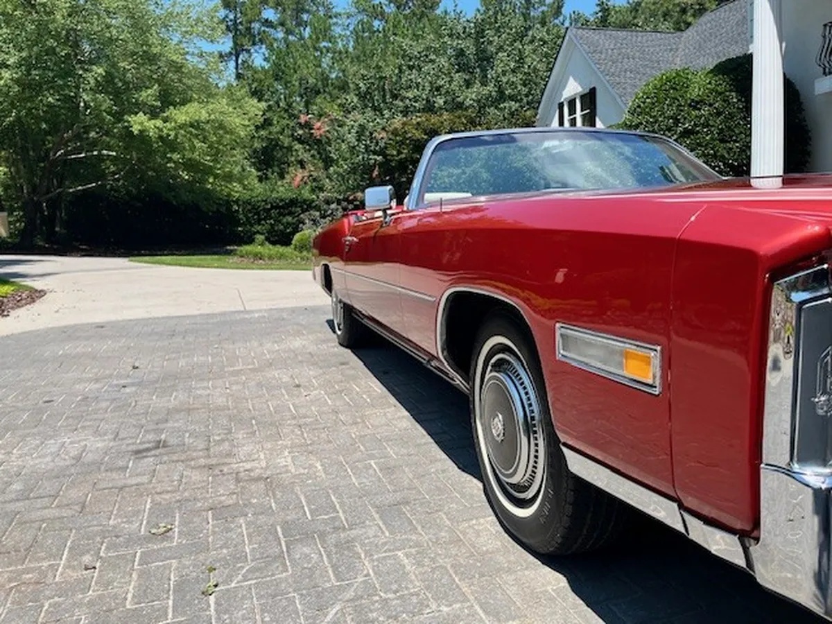 Cadillac-Eldorado-1976-1
