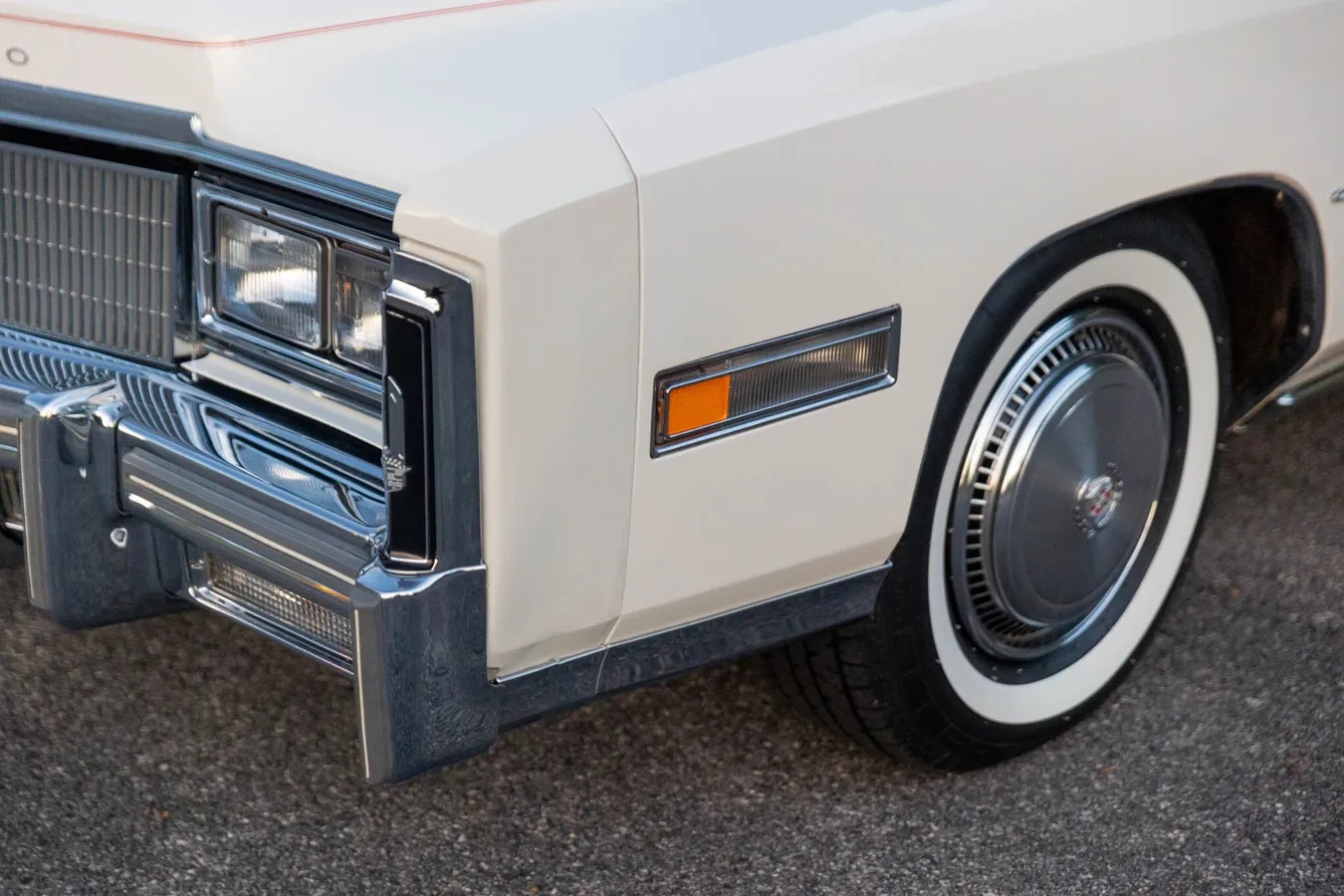 Cadillac-Eldorado-1977-Cotillon-White-White-15