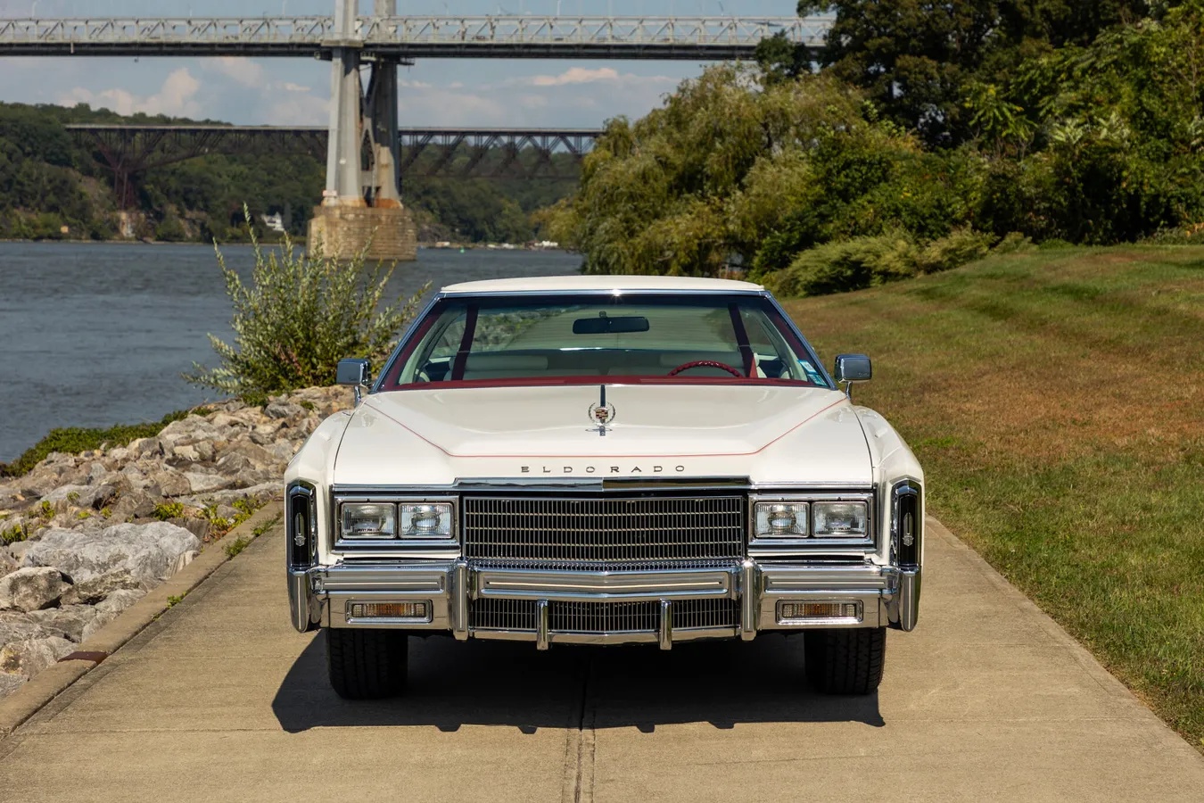 Cadillac-Eldorado-1977-Cotillon-White-White-5