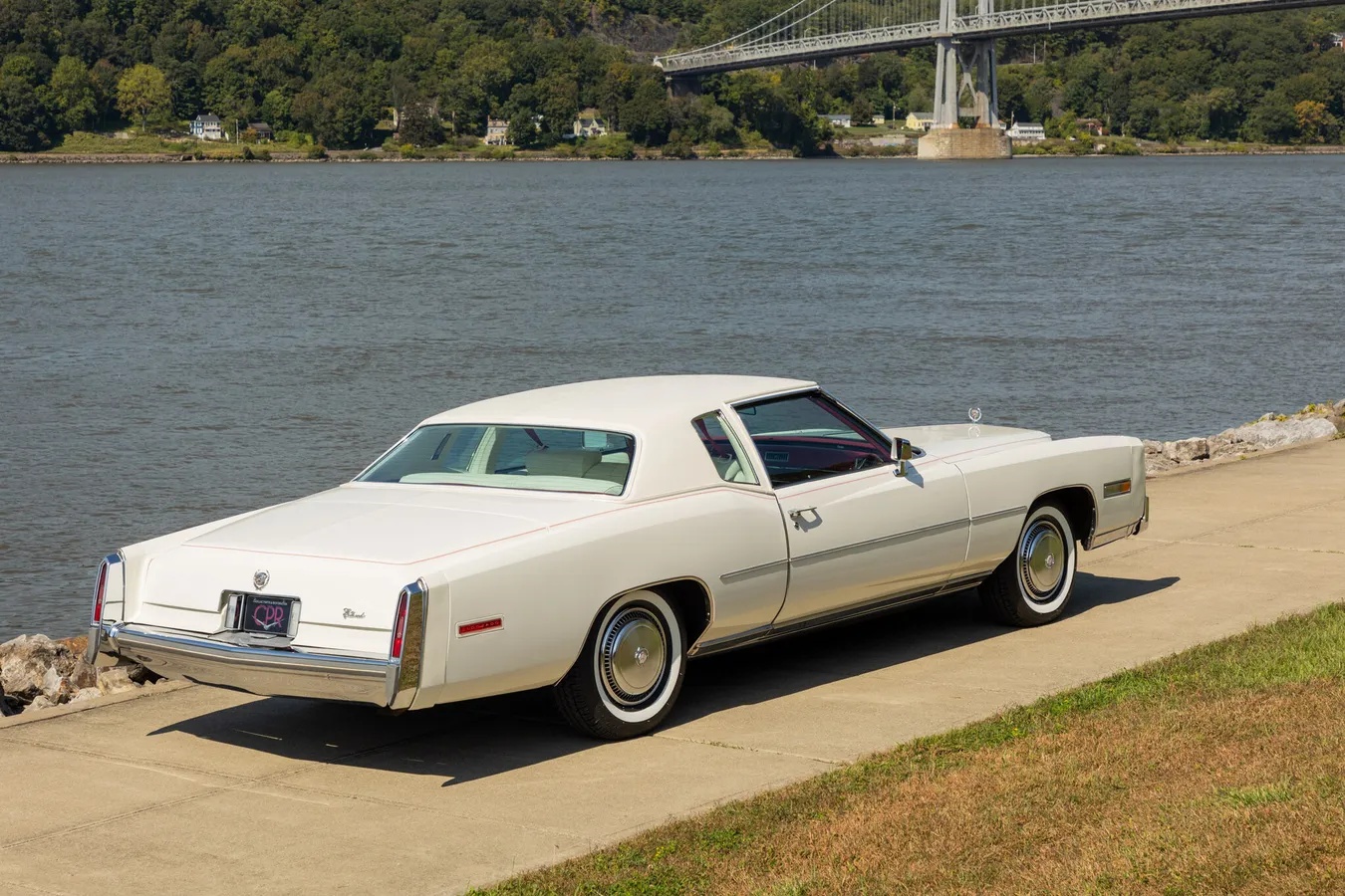 Cadillac-Eldorado-1977-Cotillon-White-White-6
