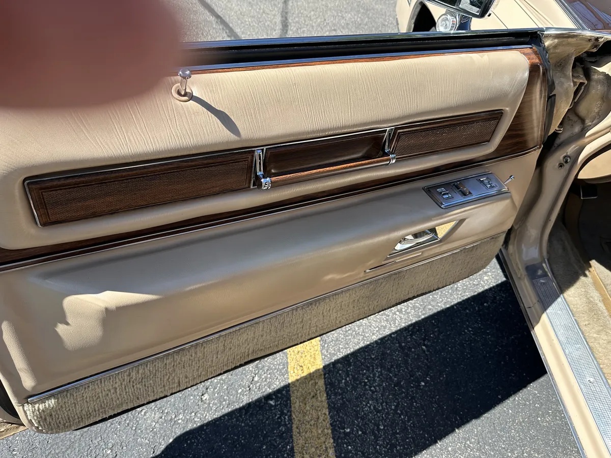 Cadillac-Eldorado-1978-Arizona-Beige-amp-Demitasse-Brown-Brown-8