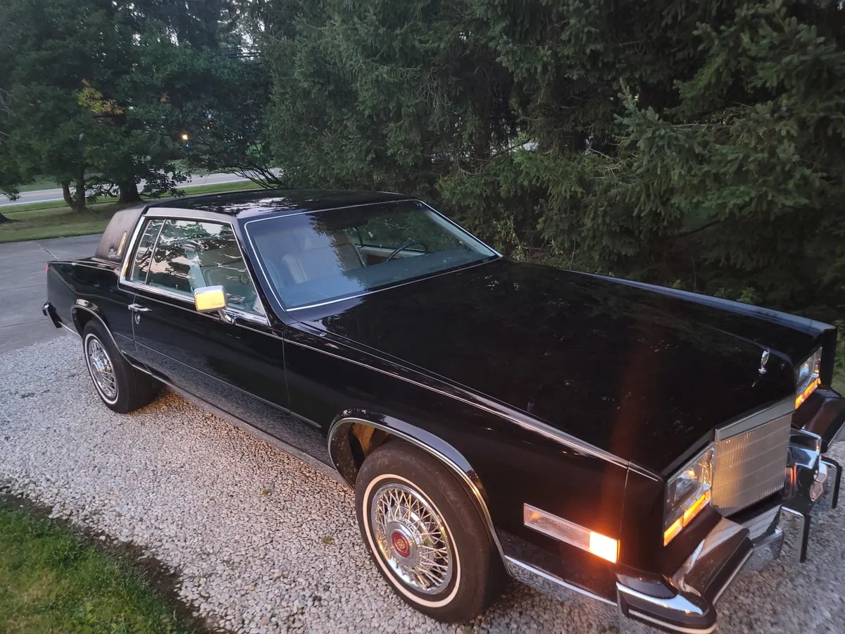 Cadillac-Eldorado-1984-Black-Gray-1