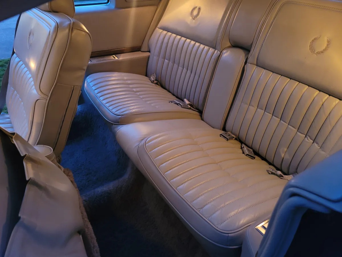 Cadillac-Eldorado-1984-Black-Gray-17