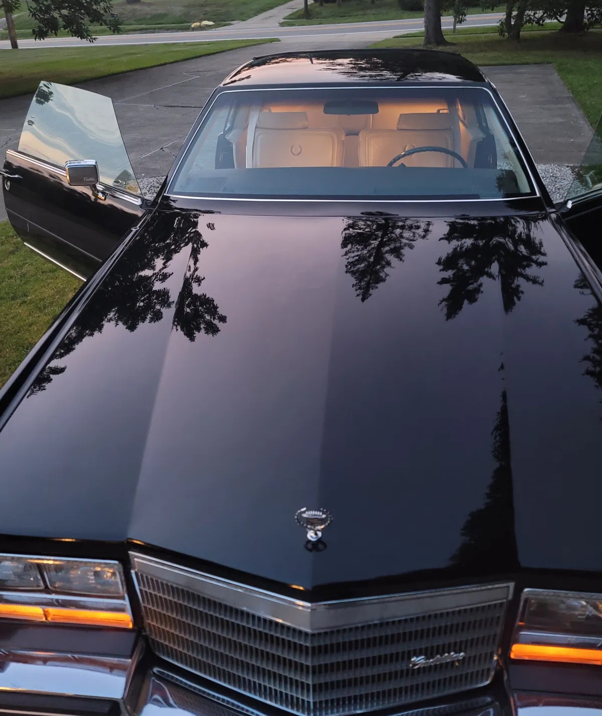 Cadillac-Eldorado-1984-Black-Gray-4