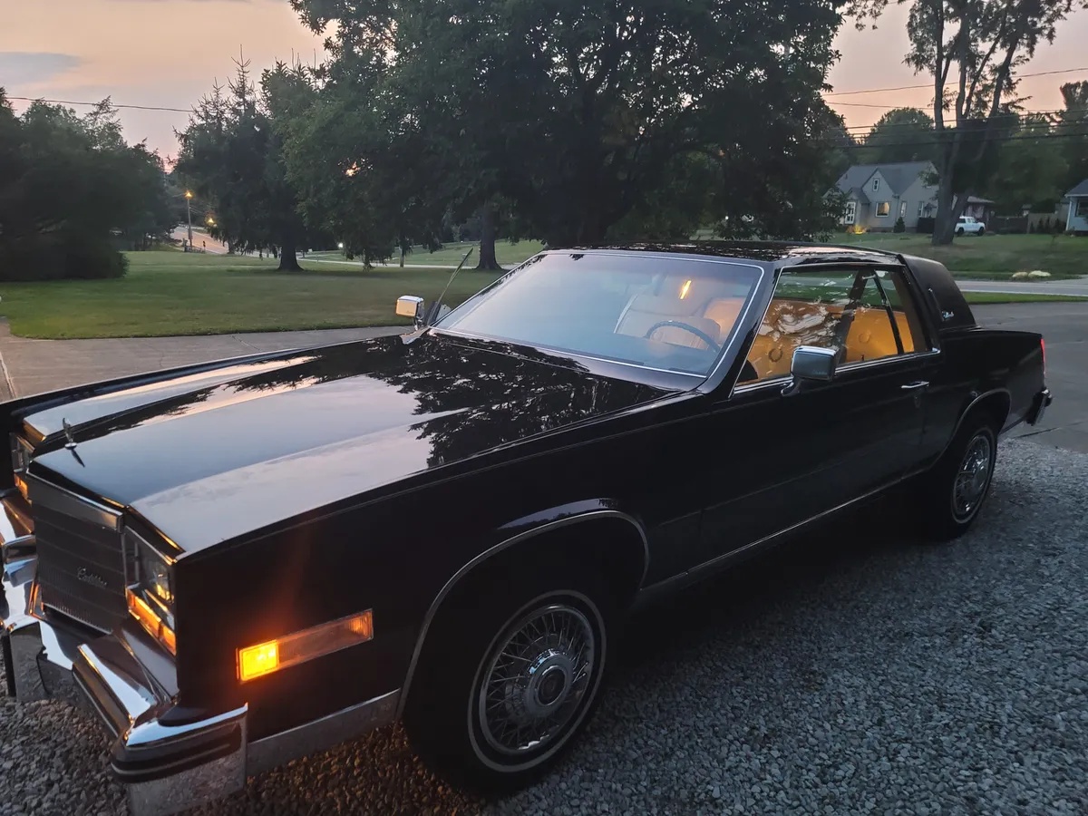 Cadillac-Eldorado-1984-Black-Gray-9
