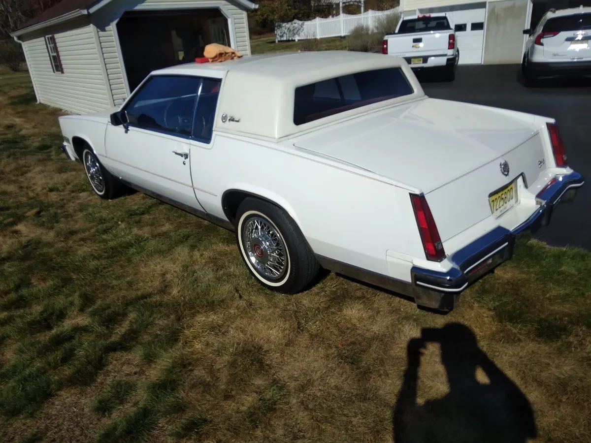 Cadillac-Eldorado-1985-White-Red-4