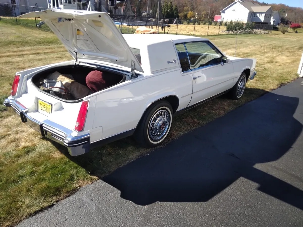 Cadillac-Eldorado-1985-White-Red-7