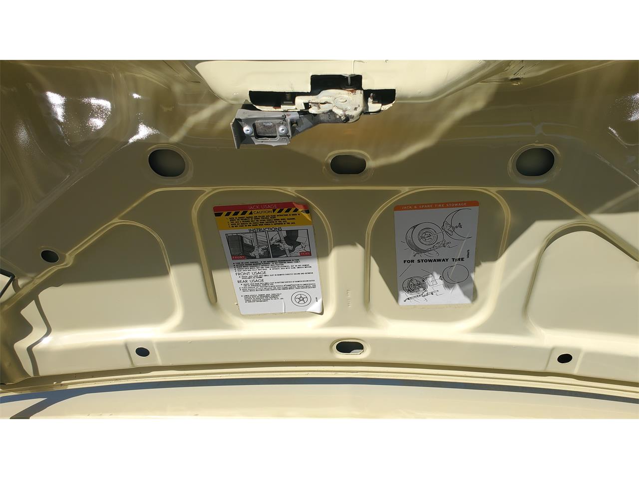 Cadillac-Eldorado-biarritz-1978-Yellow-Yellow-3