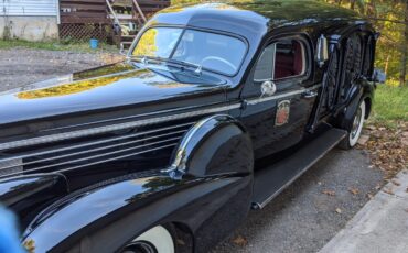 Cadillac-Fleetwood-1938-Hearse-13