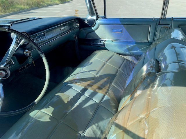 Cadillac-Fleetwood-1960-Sedan-11