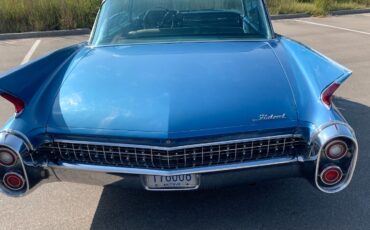Cadillac-Fleetwood-1960-Sedan-4