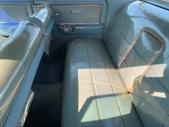 Cadillac-Fleetwood-1960-Sedan-5