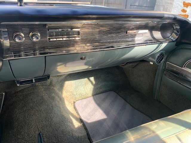 Cadillac-Fleetwood-1960-Sedan-7