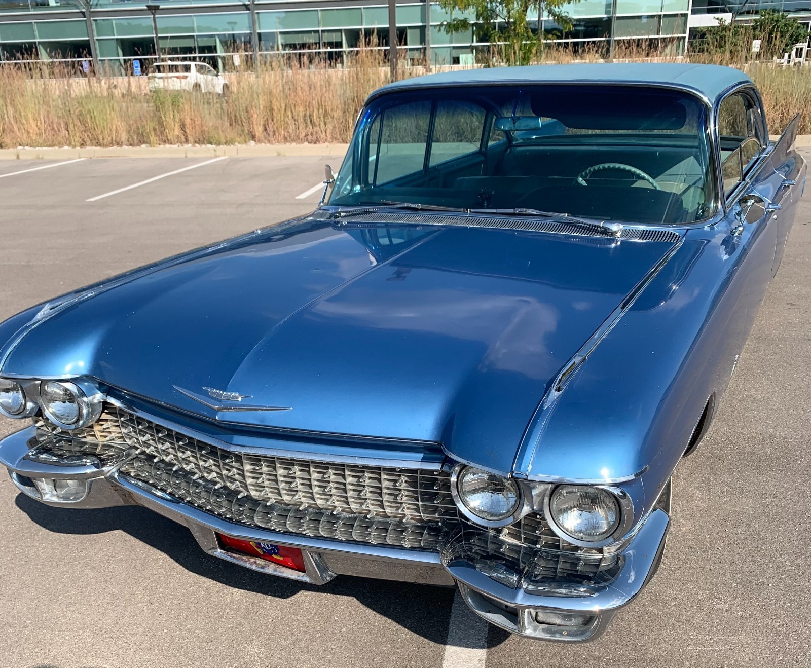 Cadillac-Fleetwood-1960-Sedan