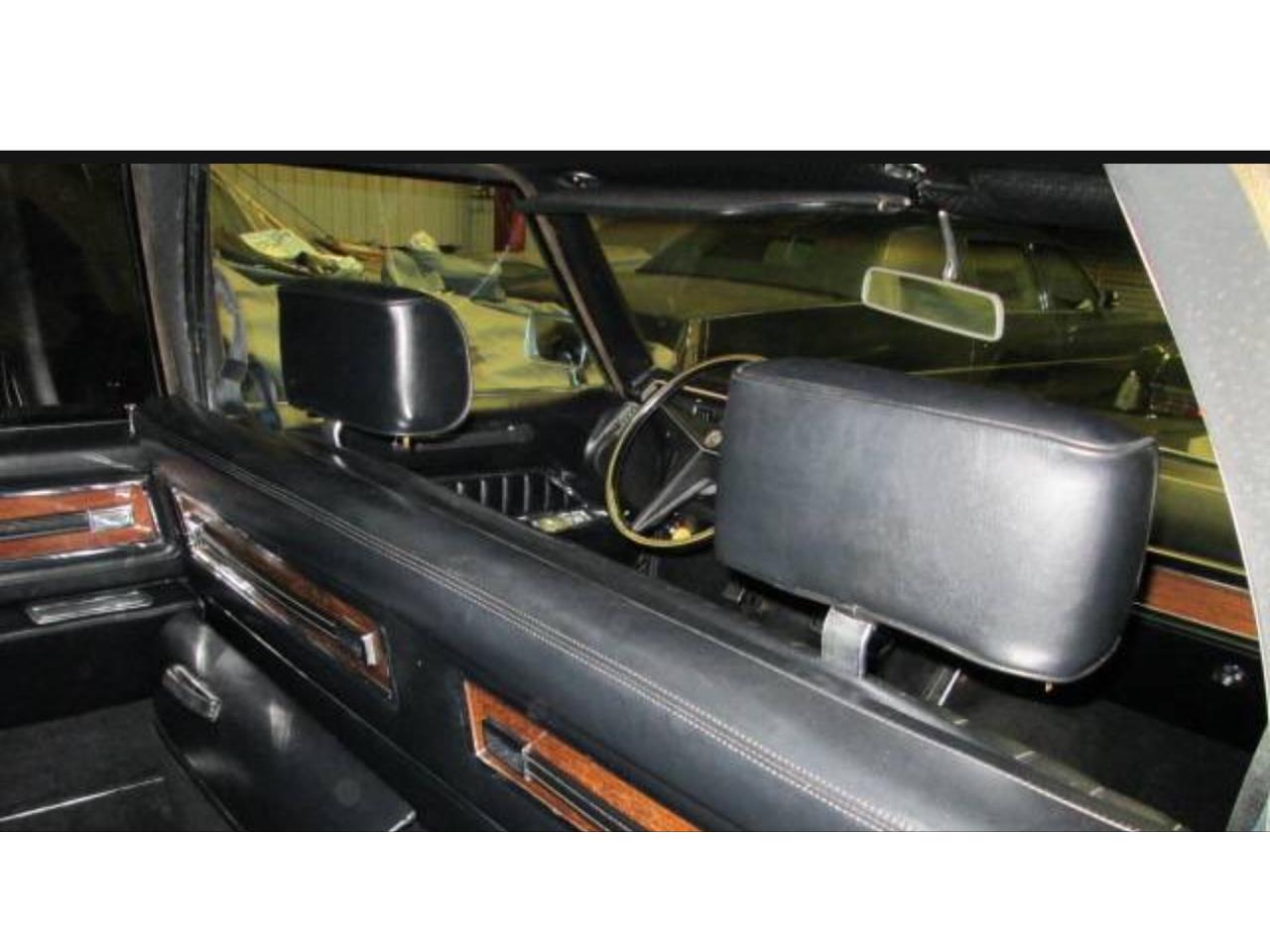 Cadillac-Fleetwood-1969-Black-Black-10