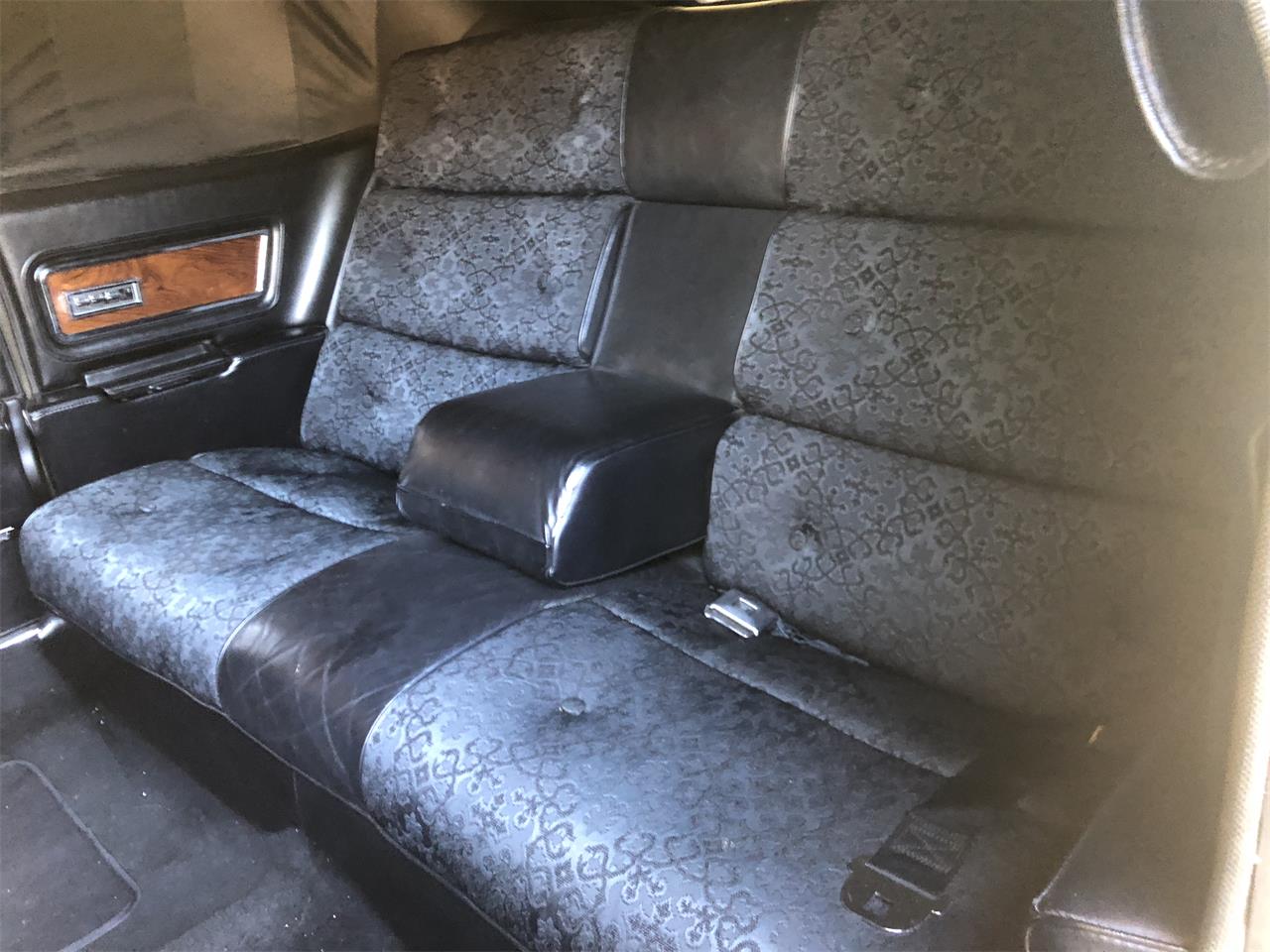 Cadillac-Fleetwood-1969-Black-Black-12