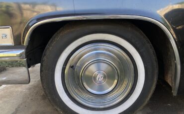 Cadillac-Fleetwood-1969-Black-Black-14