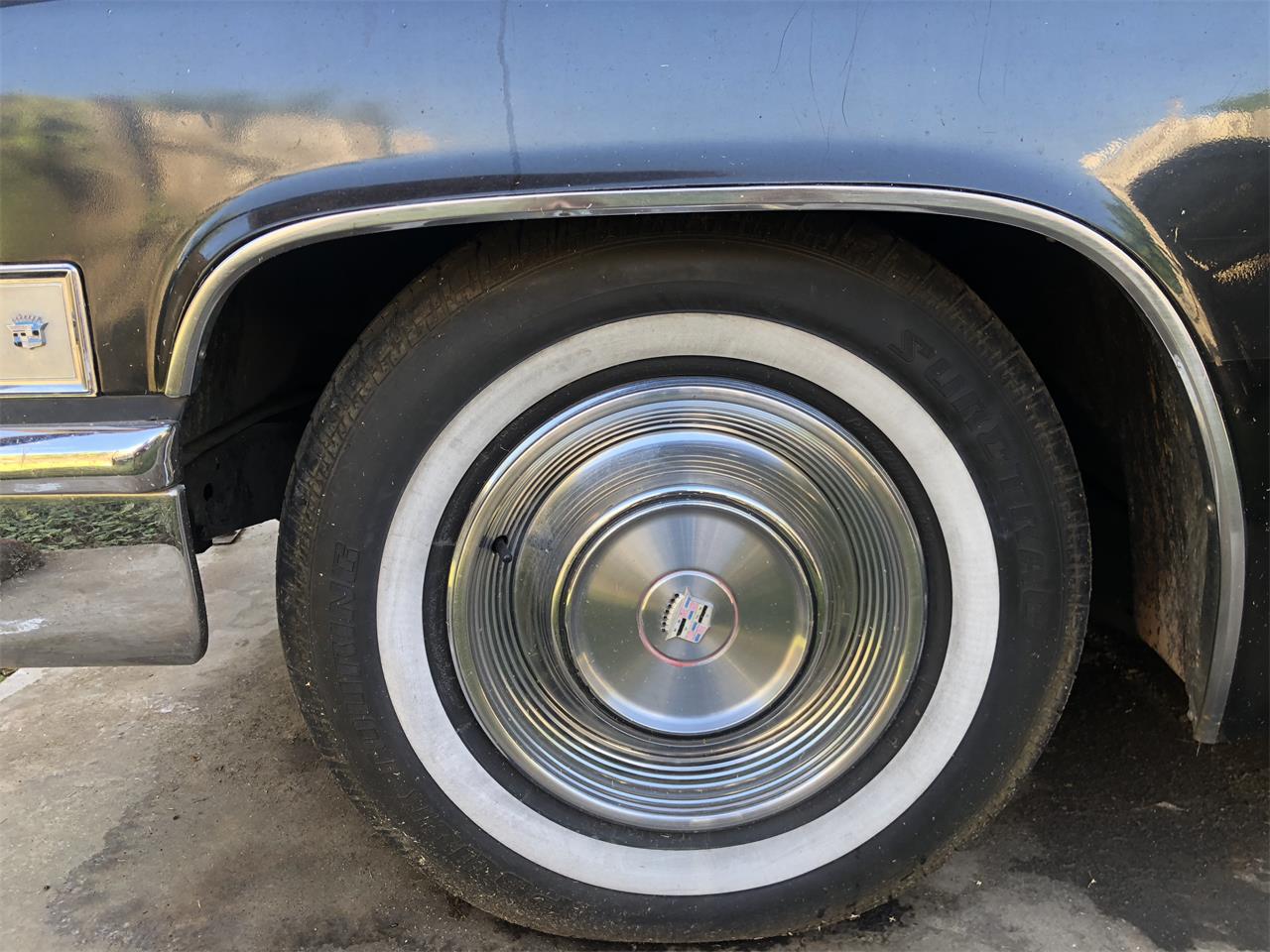 Cadillac-Fleetwood-1969-Black-Black-14