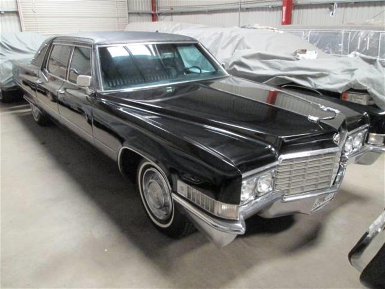 Cadillac-Fleetwood-1969-Black-Black-2