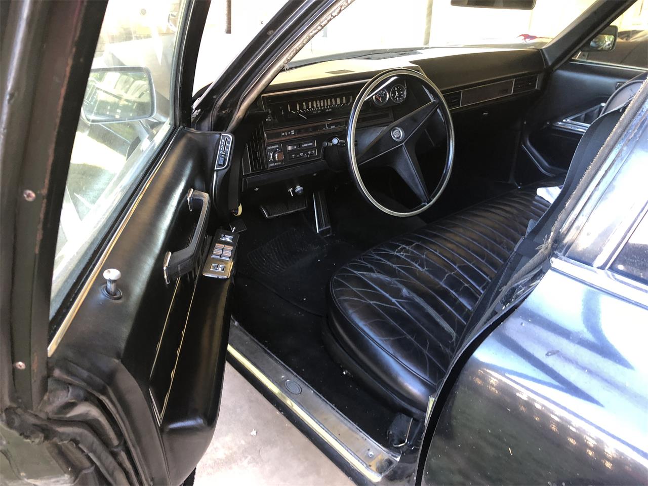 Cadillac-Fleetwood-1969-Black-Black-4