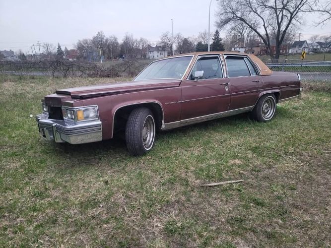 Cadillac-Fleetwood-1979-Brown-Brown-5