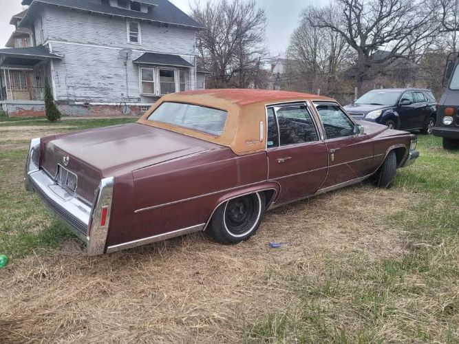 Cadillac-Fleetwood-1979-Brown-Brown-6