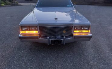 Cadillac-Fleetwood-1981-Sedan-15