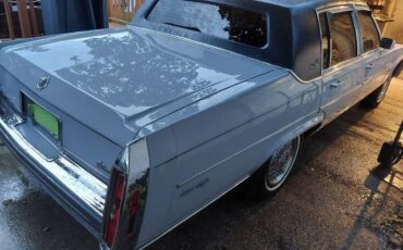 Cadillac-Fleetwood-1981-Sedan-22