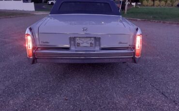 Cadillac-Fleetwood-1981-Sedan-4