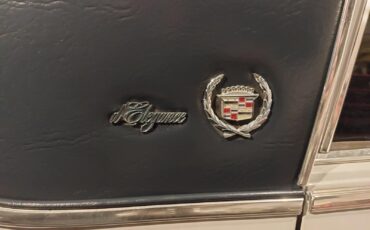 Cadillac-Fleetwood-1981-Sedan-7
