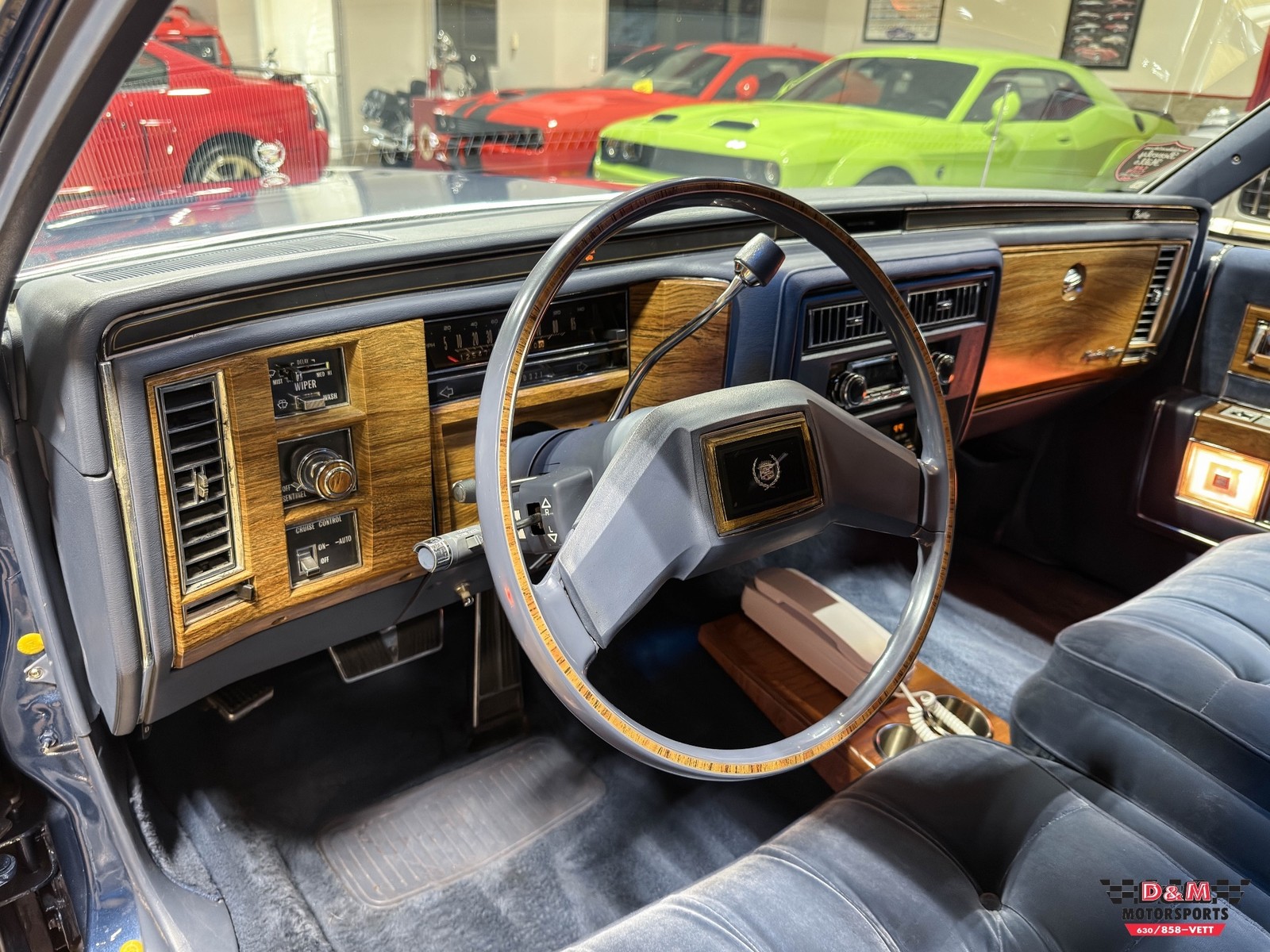 Cadillac-Fleetwood-1983-Sedan-10
