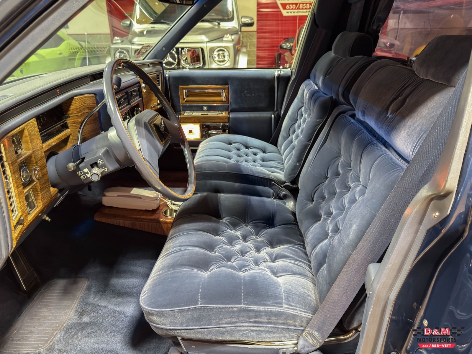 Cadillac-Fleetwood-1983-Sedan-11