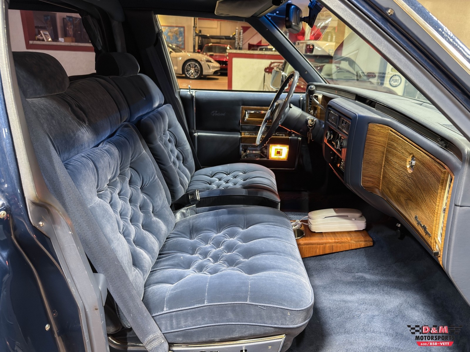 Cadillac-Fleetwood-1983-Sedan-12