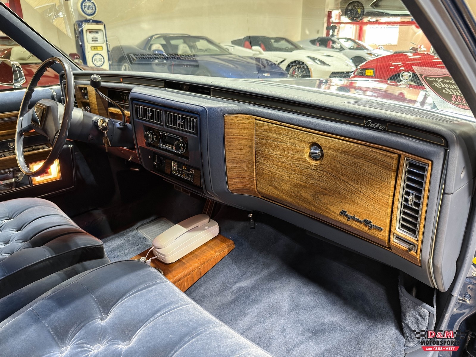 Cadillac-Fleetwood-1983-Sedan-13