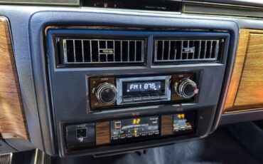 Cadillac-Fleetwood-1983-Sedan-18