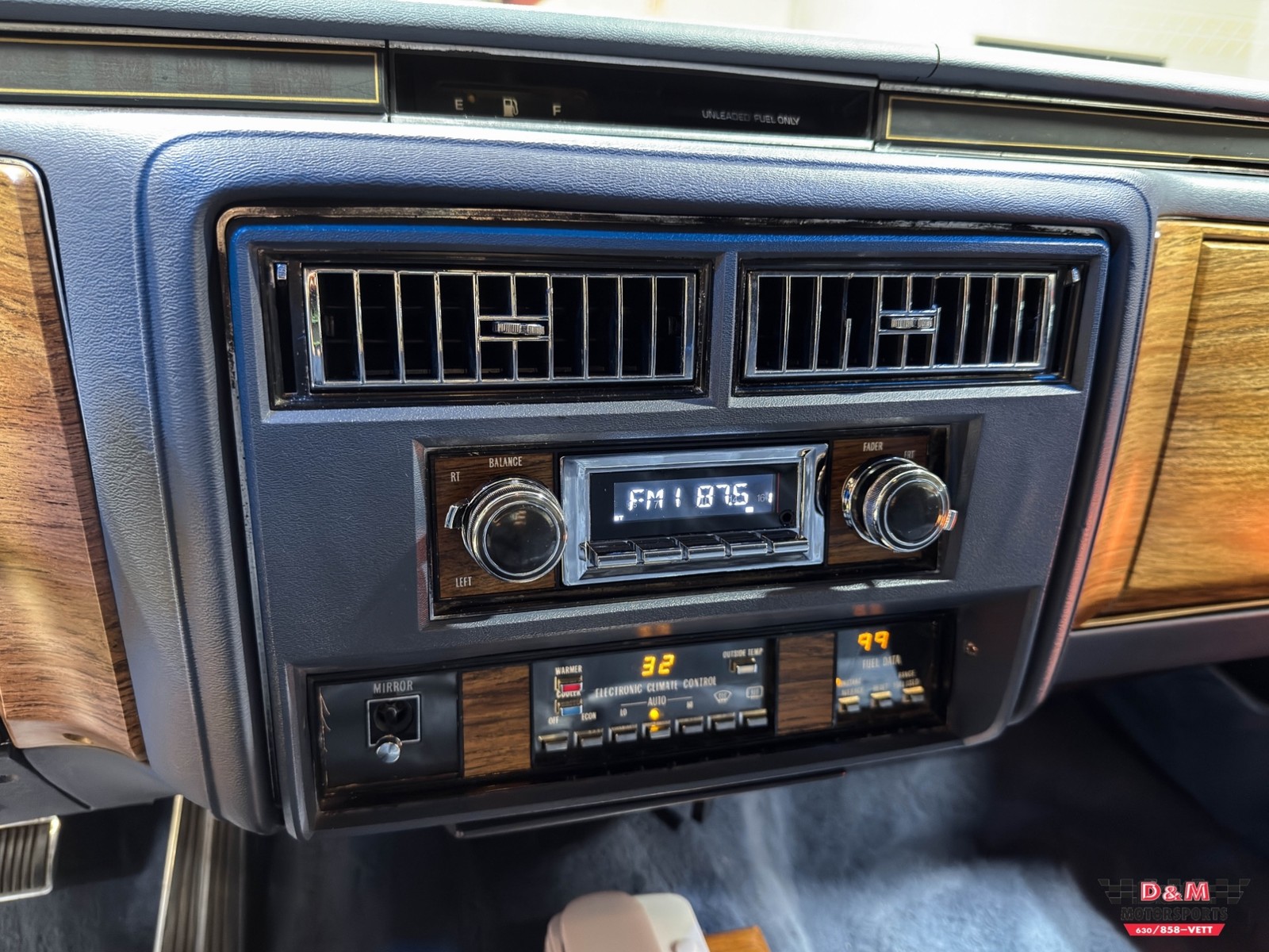 Cadillac-Fleetwood-1983-Sedan-18