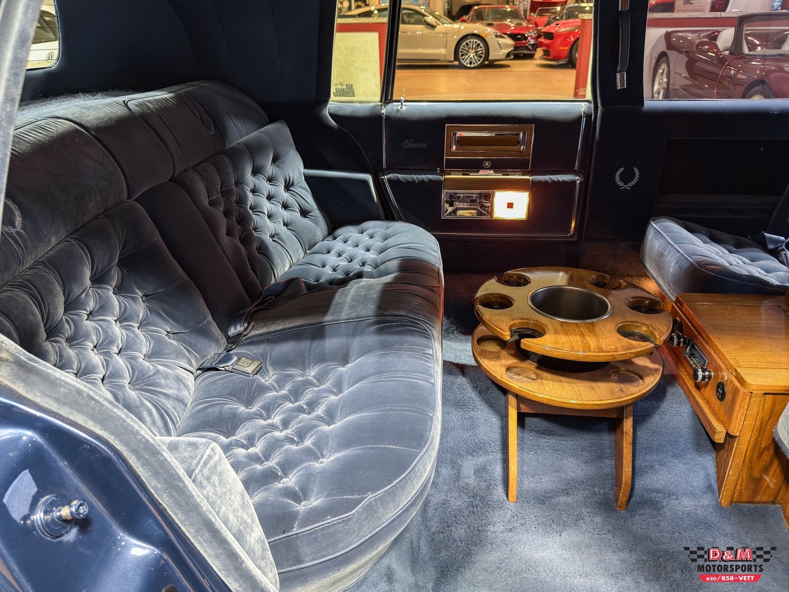 Cadillac-Fleetwood-1983-Sedan-25
