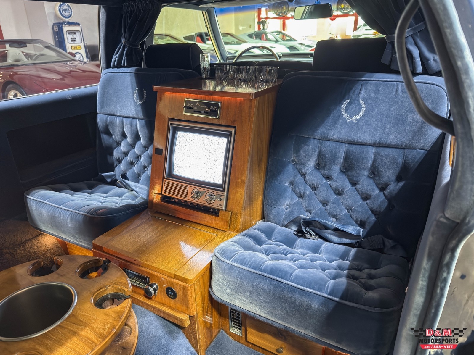 Cadillac-Fleetwood-1983-Sedan-26