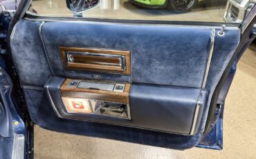 Cadillac-Fleetwood-1983-Sedan-29