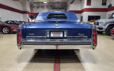 Cadillac-Fleetwood-1983-Sedan-3