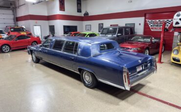 Cadillac-Fleetwood-1983-Sedan-39