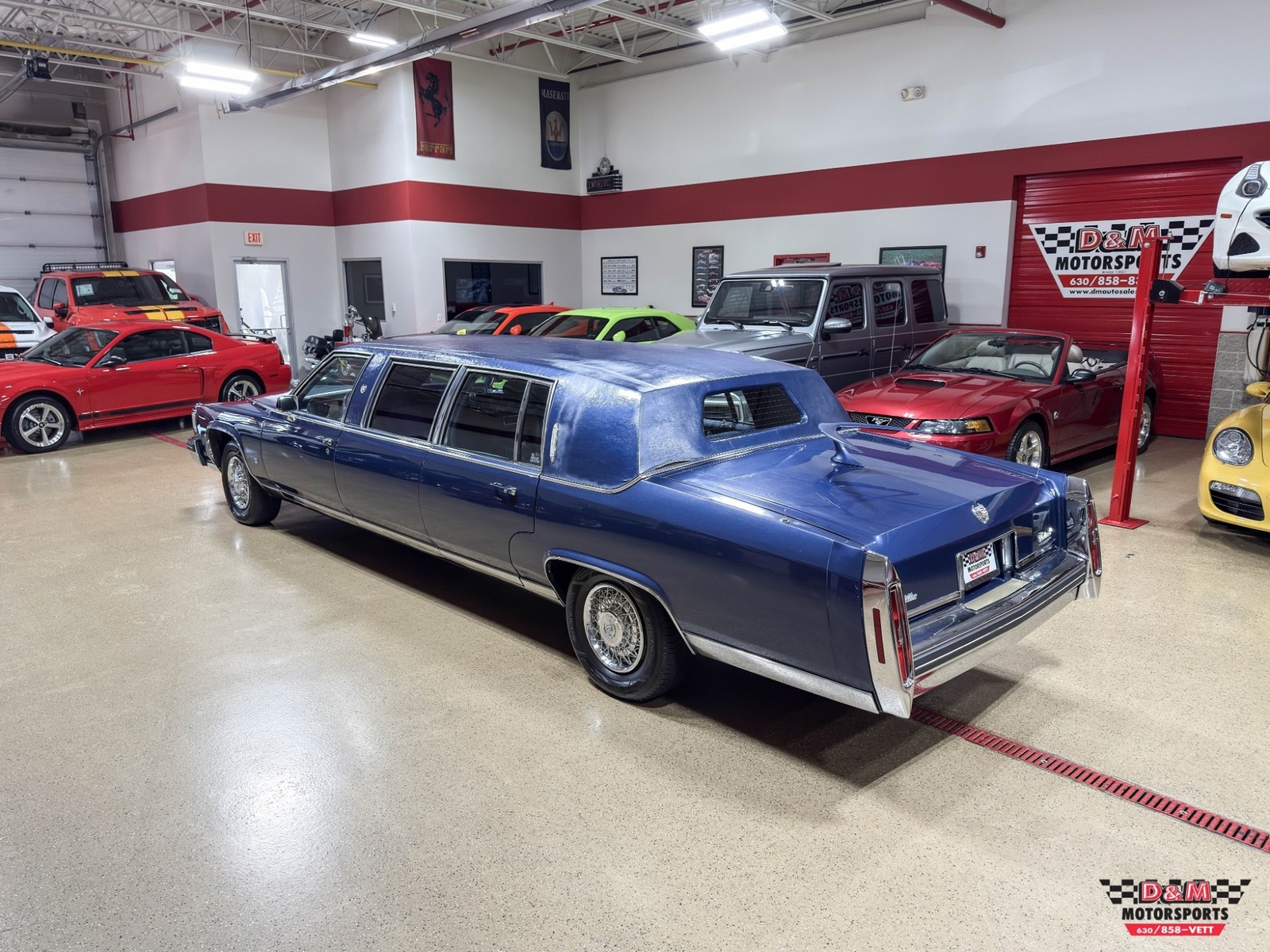 Cadillac-Fleetwood-1983-Sedan-39