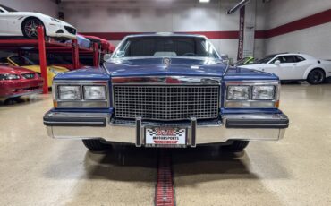Cadillac-Fleetwood-1983-Sedan-7
