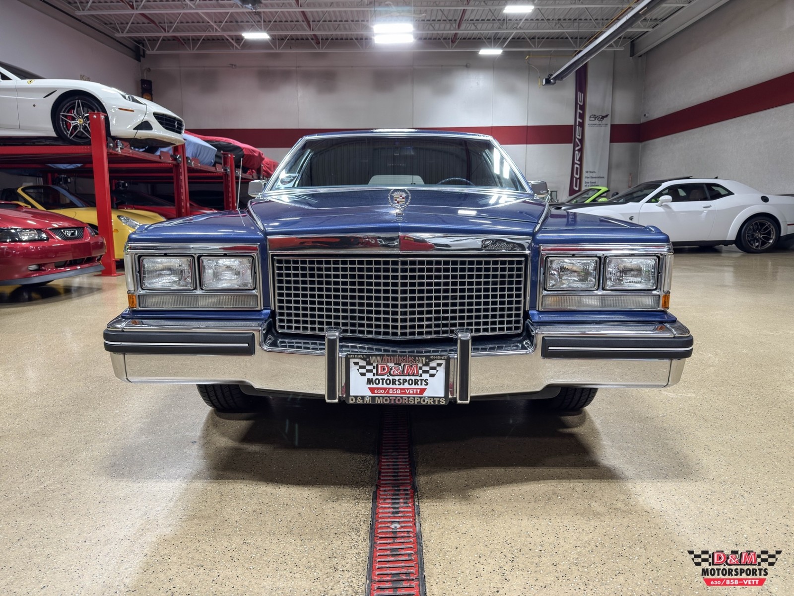Cadillac-Fleetwood-1983-Sedan-7