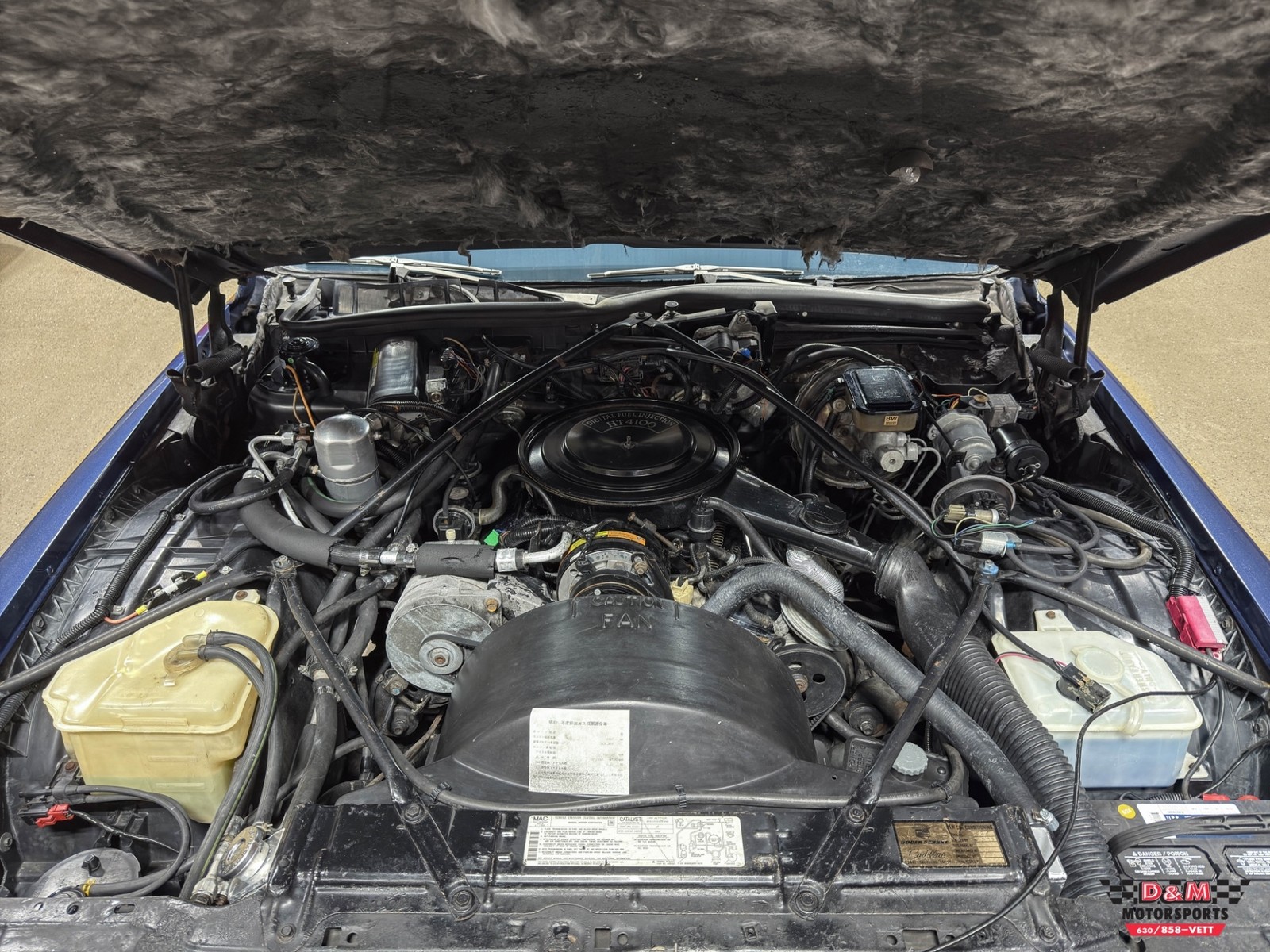 Cadillac-Fleetwood-1983-Sedan-8