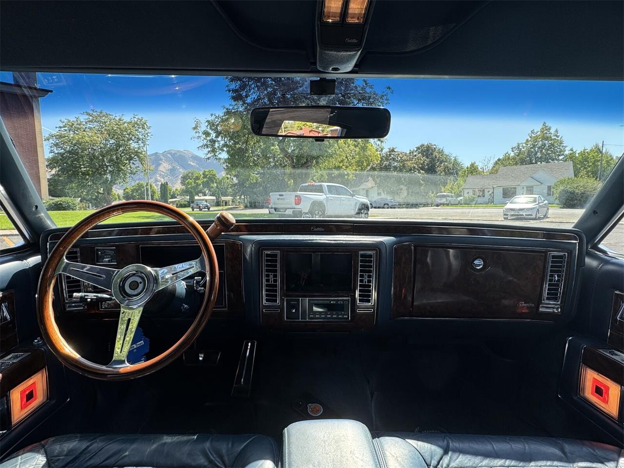 Cadillac-Fleetwood-brougham-1990-Blue-Blue-11