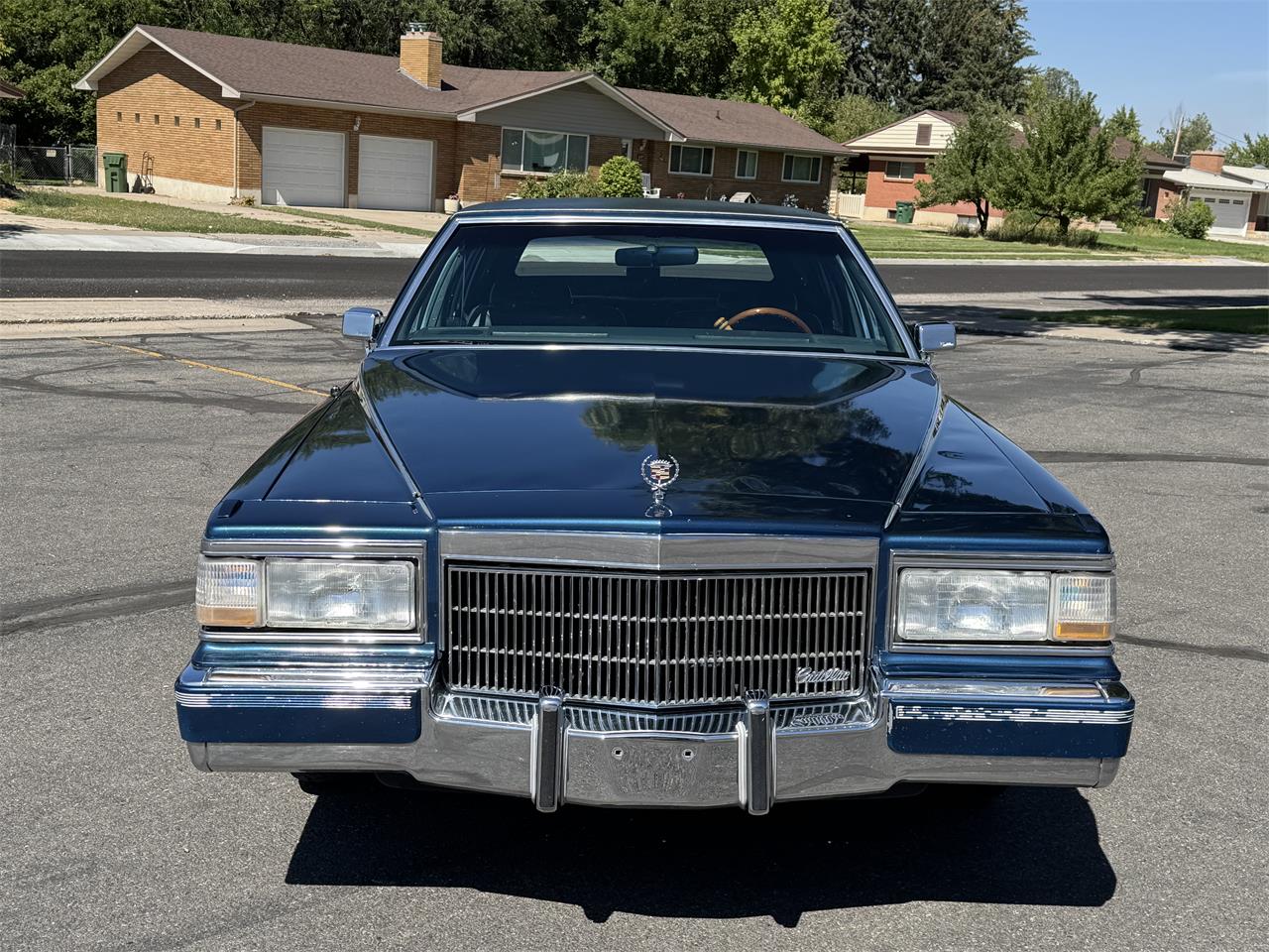 Cadillac-Fleetwood-brougham-1990-Blue-Blue-3