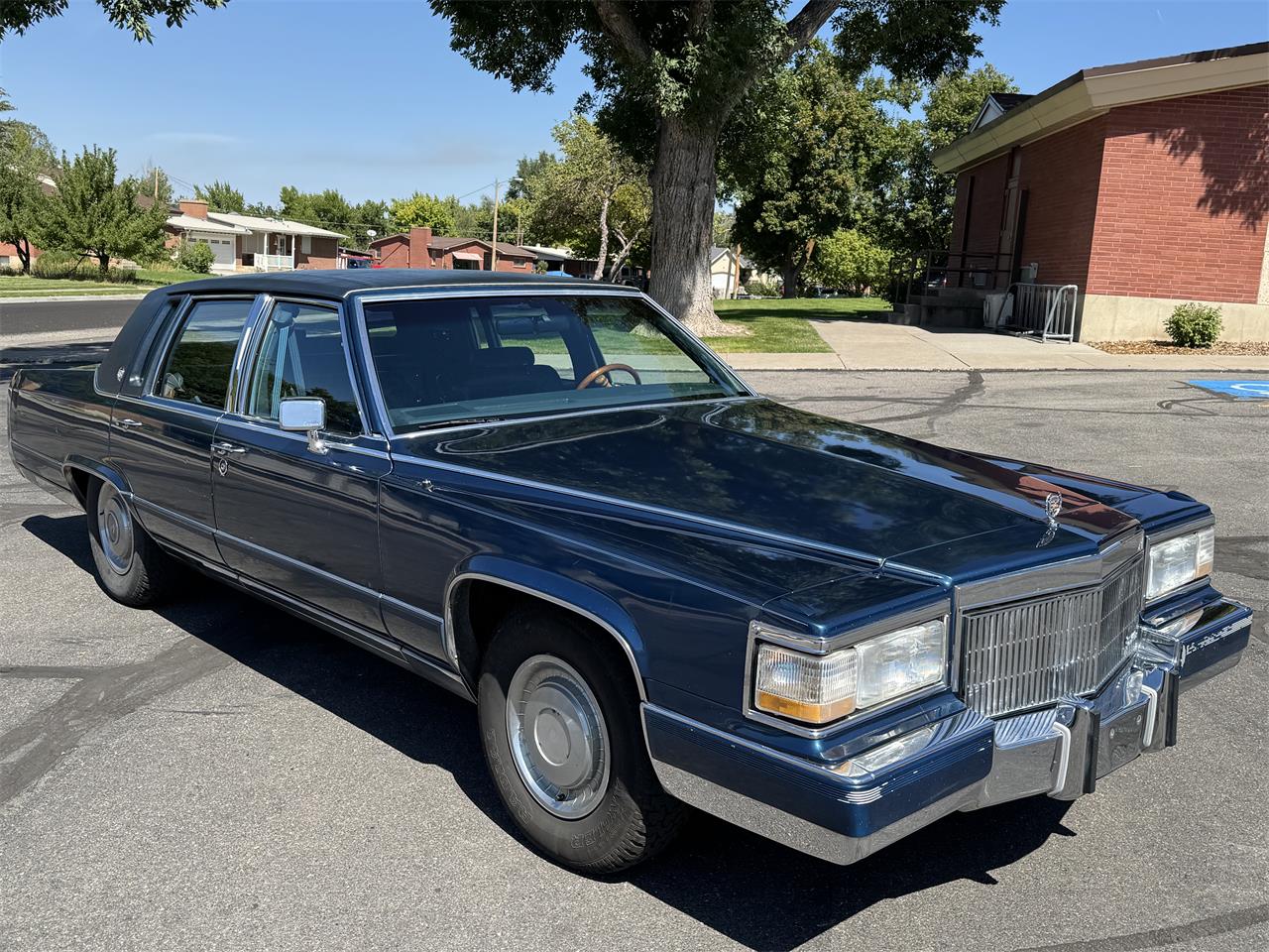 Cadillac-Fleetwood-brougham-1990-Blue-Blue-5