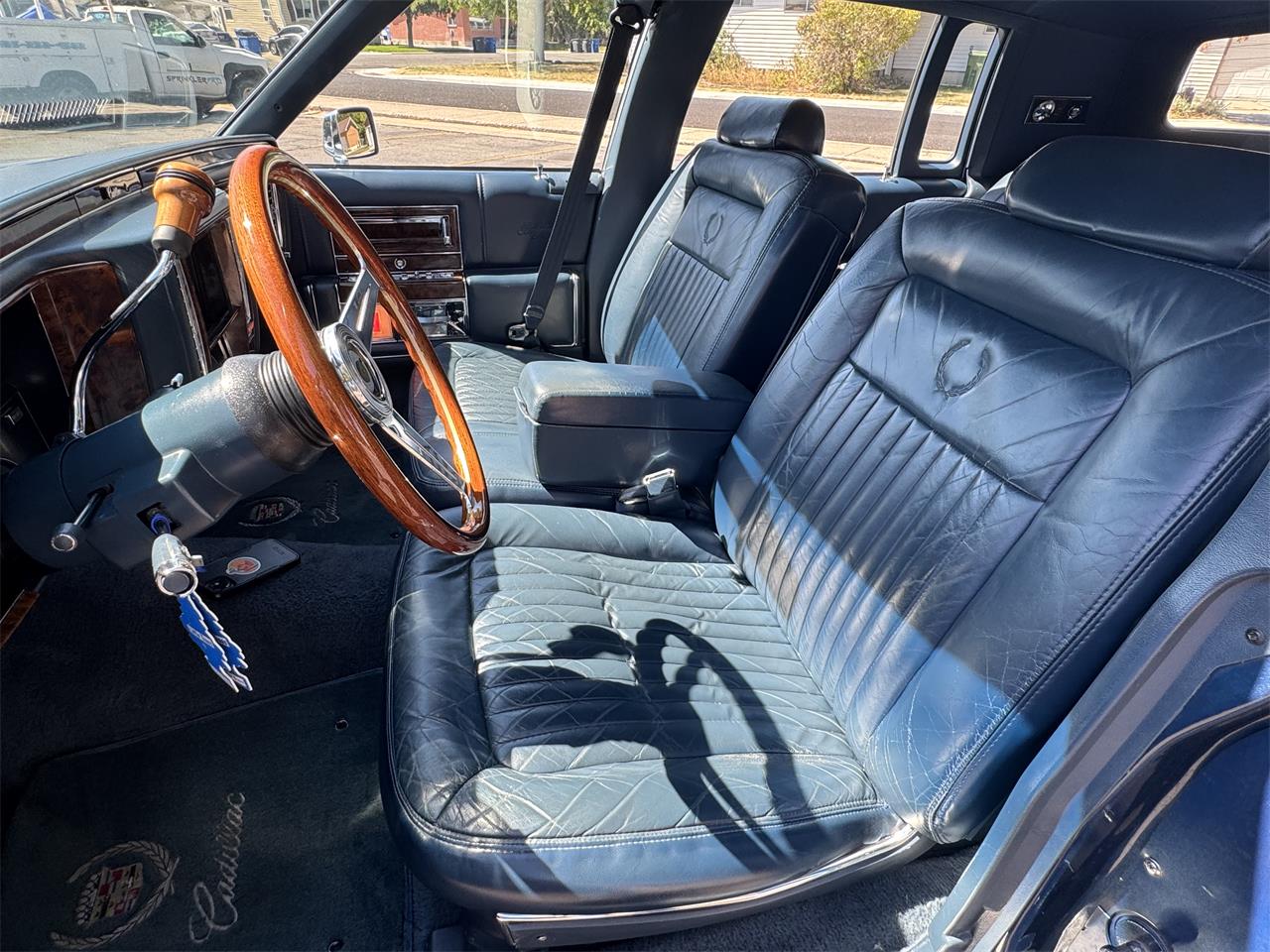 Cadillac-Fleetwood-brougham-1990-Blue-Blue-8