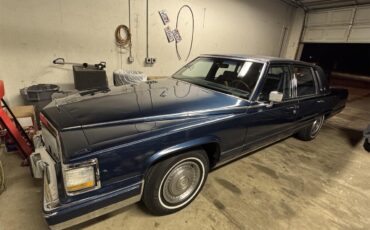 Cadillac-Fleetwood-brougham-1990-Blue-Blue-9